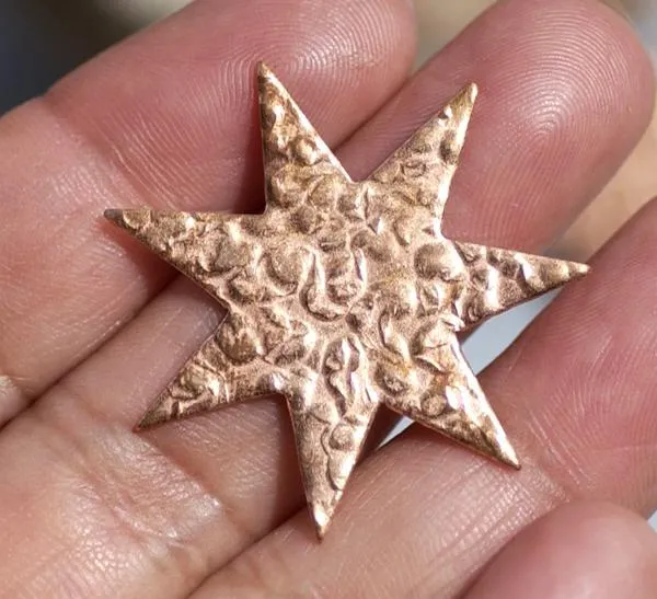 Fireworks in Textured Pattern Metal 31mm Cutout