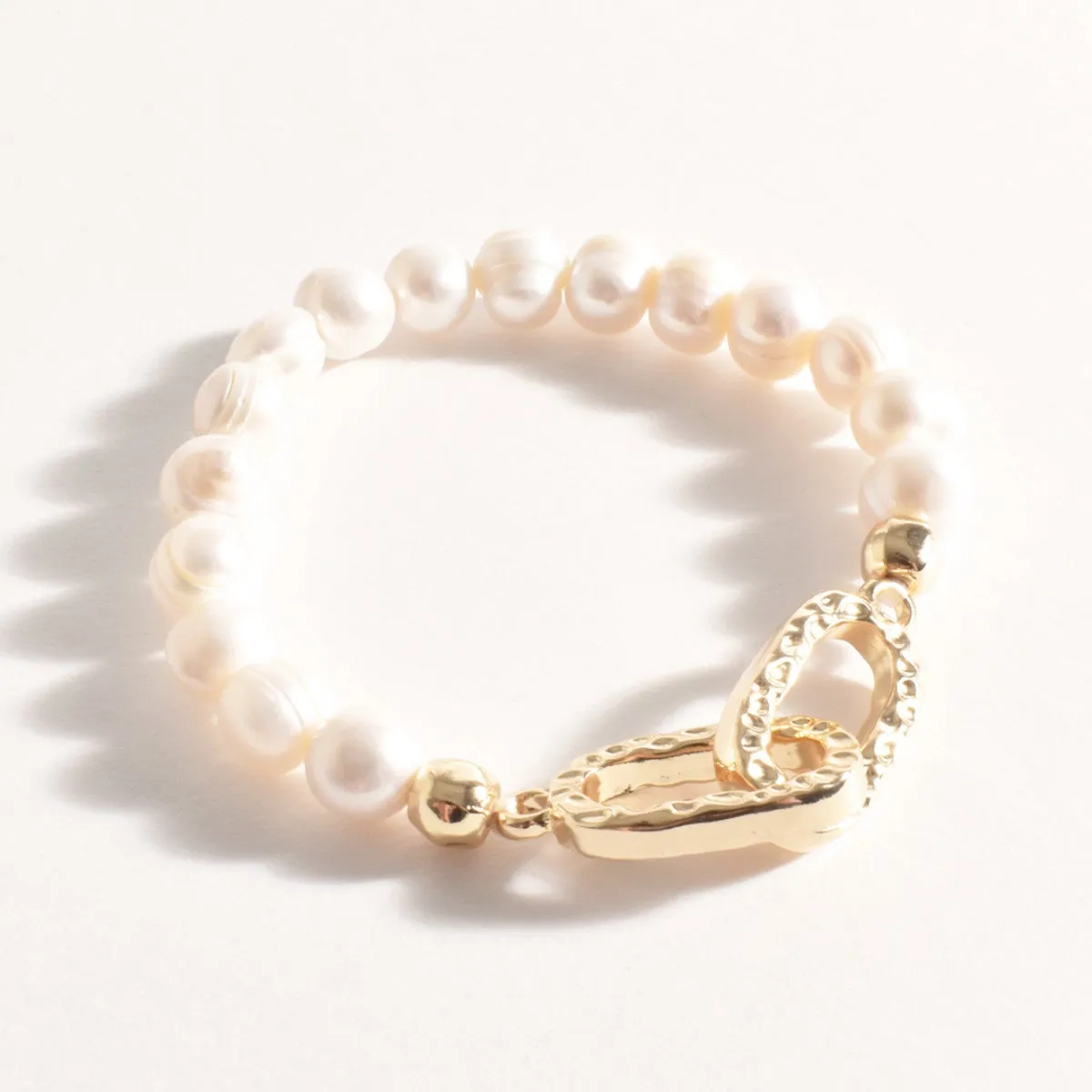 Freshwater Pearl & Beaten Link Stretch Bracelet (Gold)
