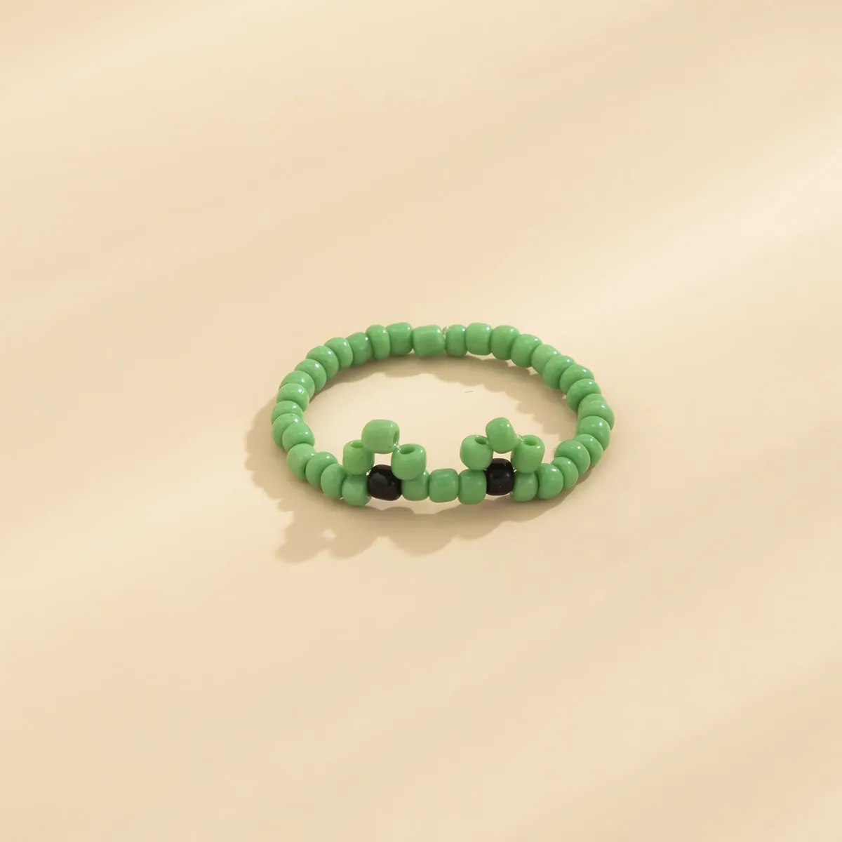 Green Howlite Beaded Frog Stretch Ring