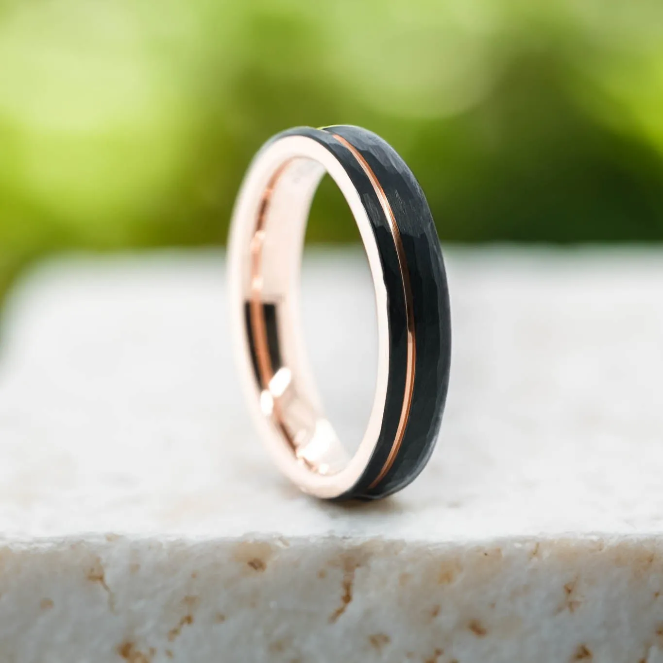 Hammered Black Band / Rose Gold Stripe - 4mm