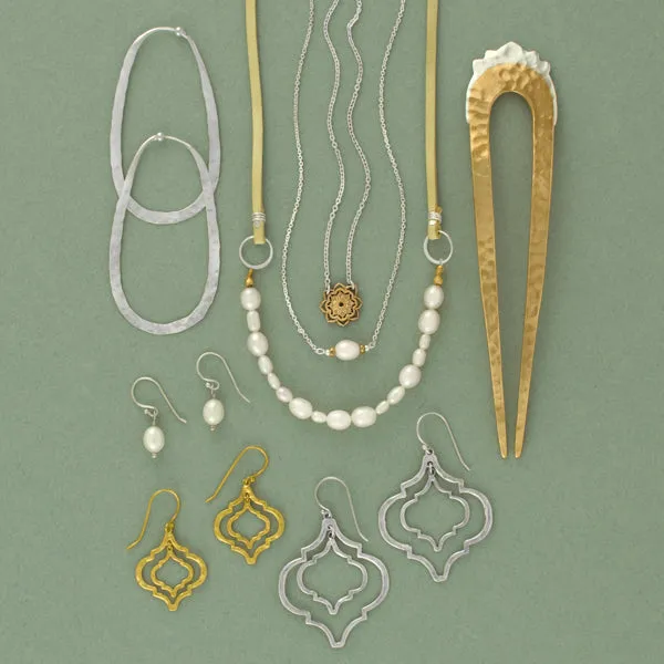 Hammered Oblong Hoops in Gold - 2 1/2"