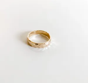 HAMMERED RING