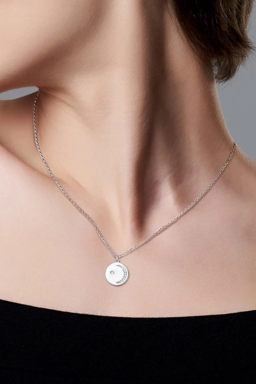 Hazel Blues® | Moissanite Round Pendant Necklace