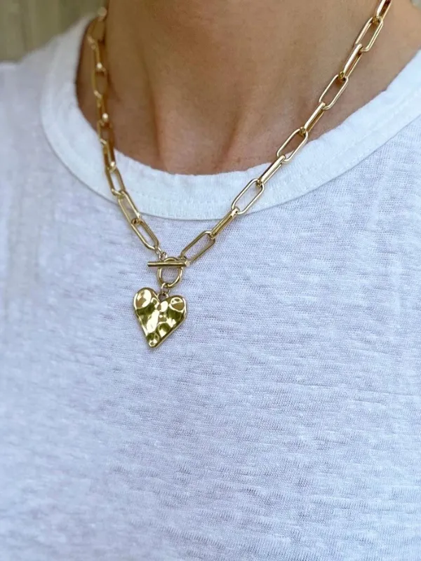 HEART HAMMERED NECKLACE