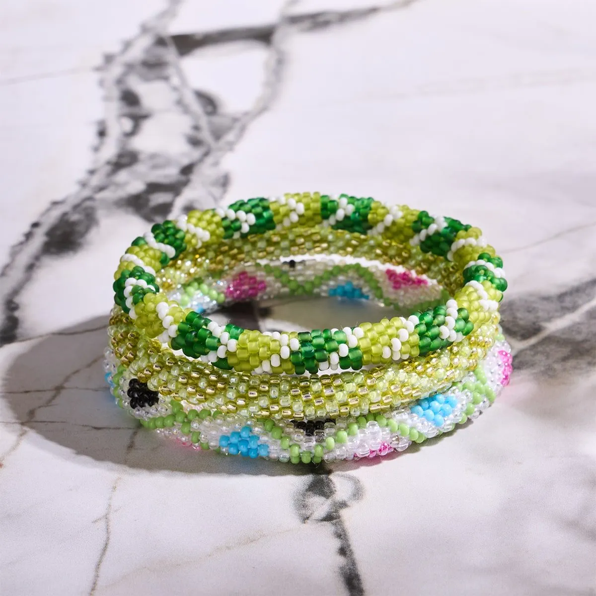 Juniper Berries | Himalayan Glass Bead Bracelet