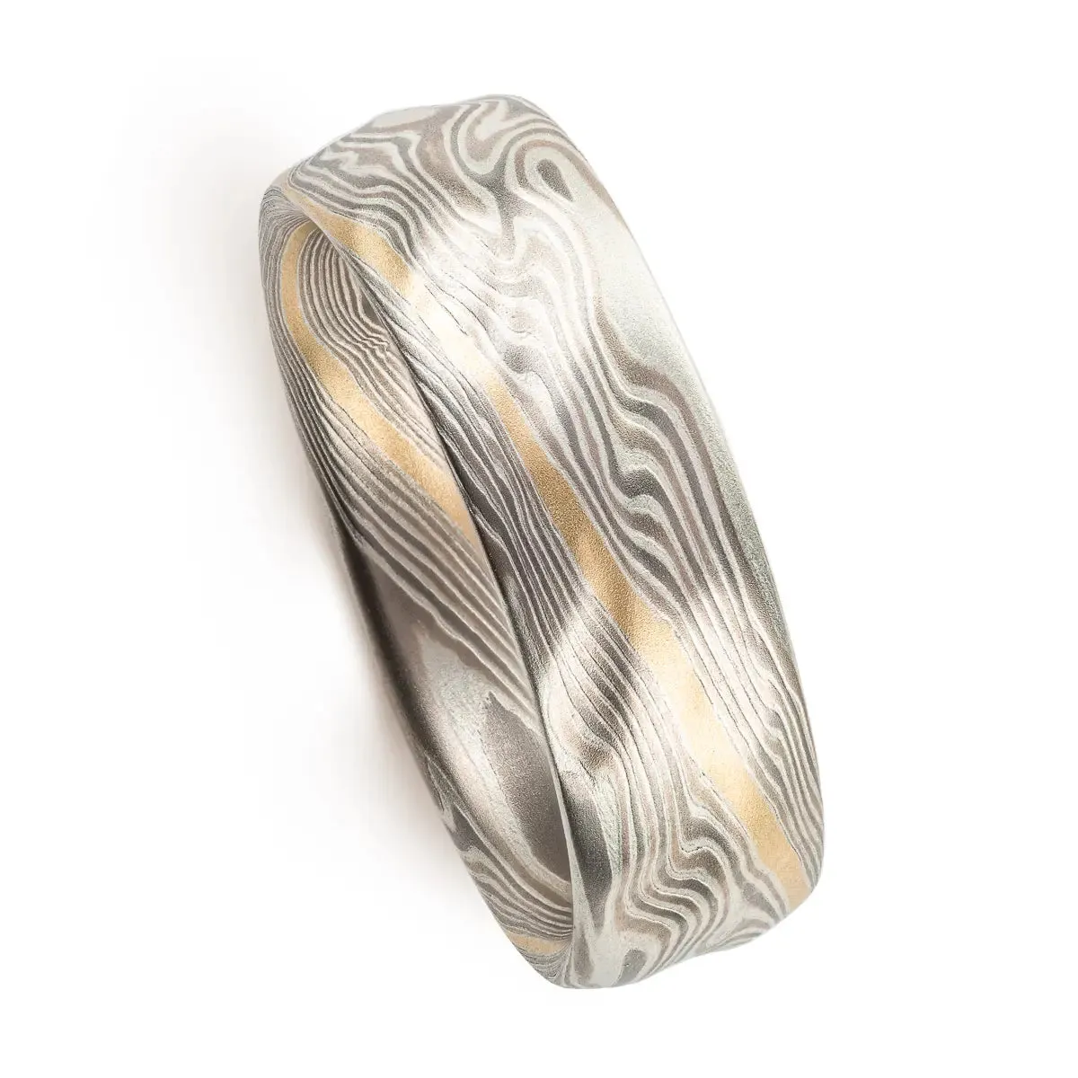 Kazaru Texture Mokume Twist Band in Smoke