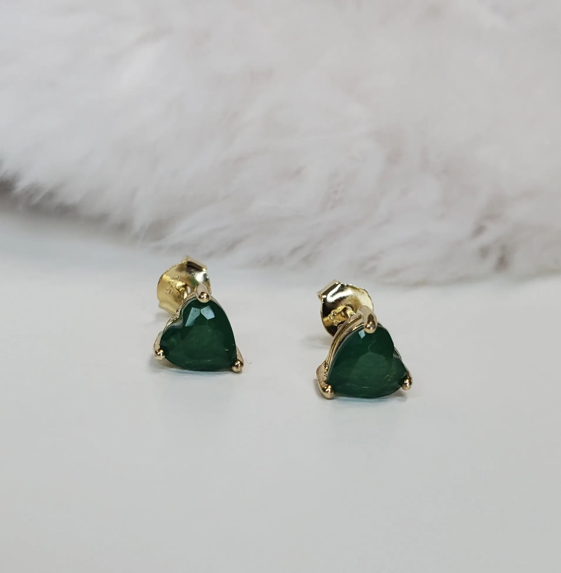 Kiss Emerald Earrings