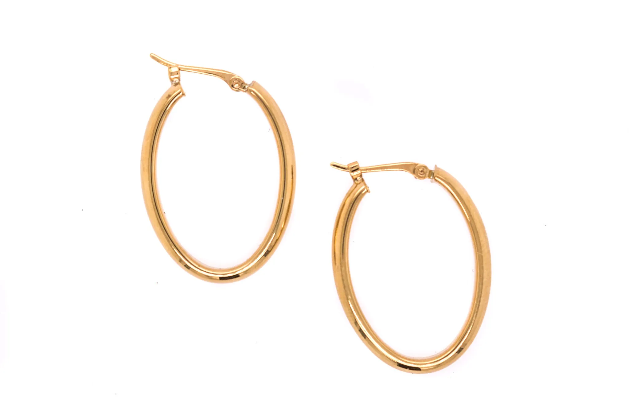 Medium Classic Oval Yellow Gold Hoop Earrings