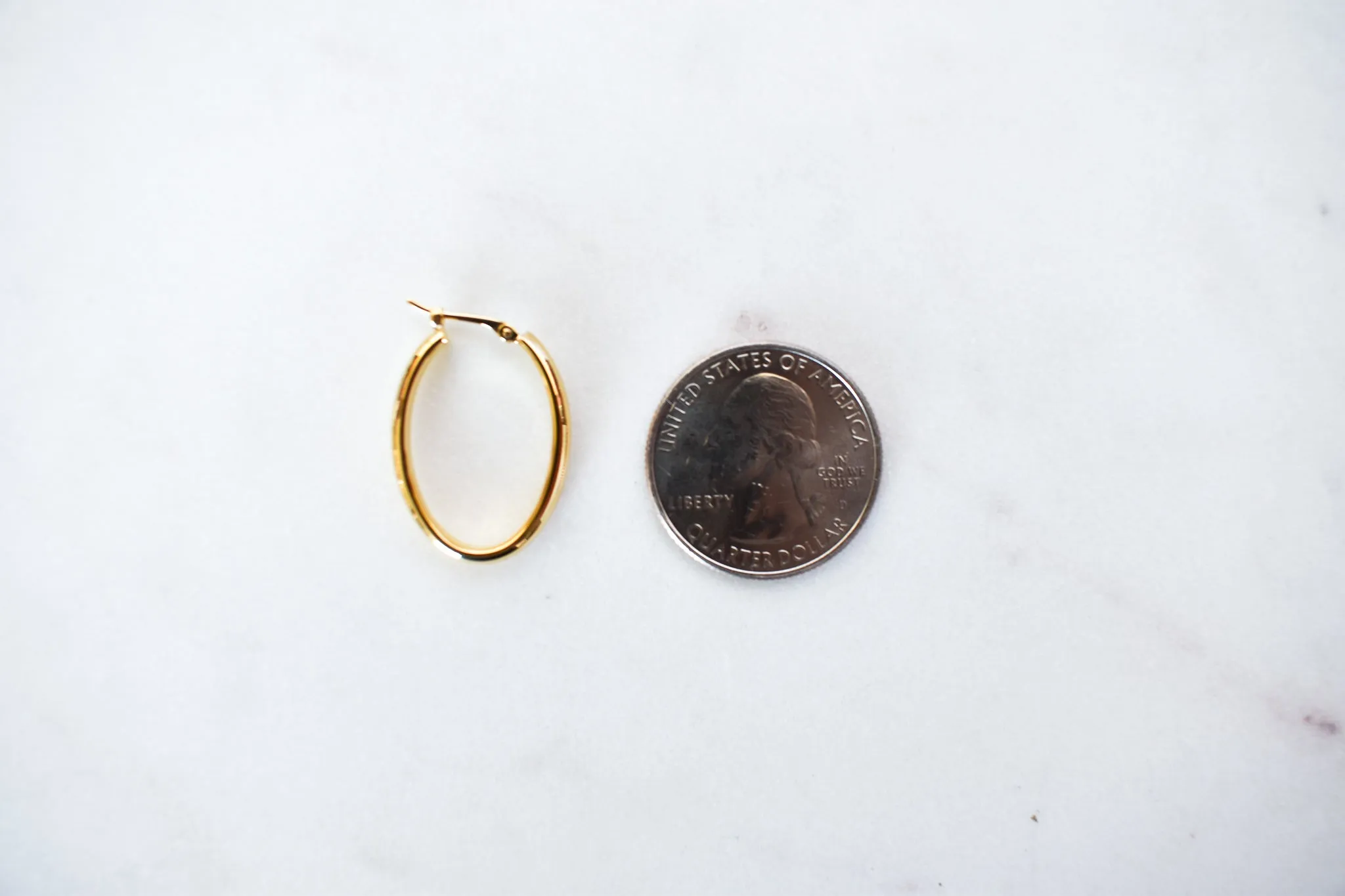 Medium Classic Oval Yellow Gold Hoop Earrings