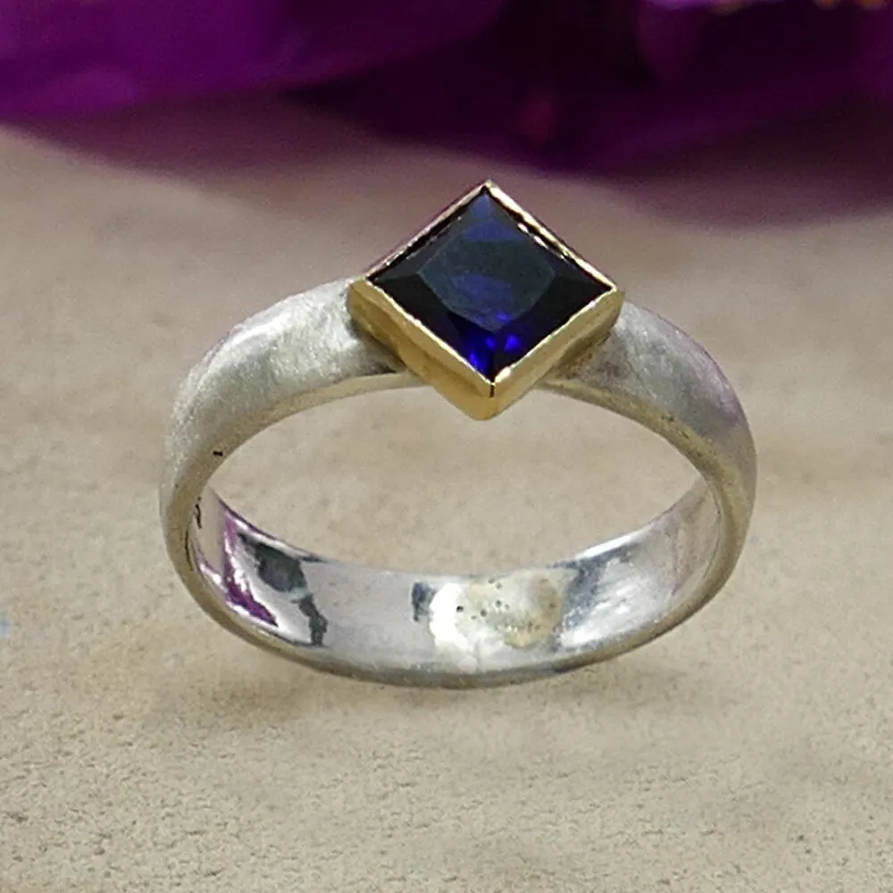 Natural Blue Sapphire Gemstone Mixed Metal Solid 9k Yellow Gold & 925 Sterling Silver Solitaire Ring Gemstone ring Statement Ring