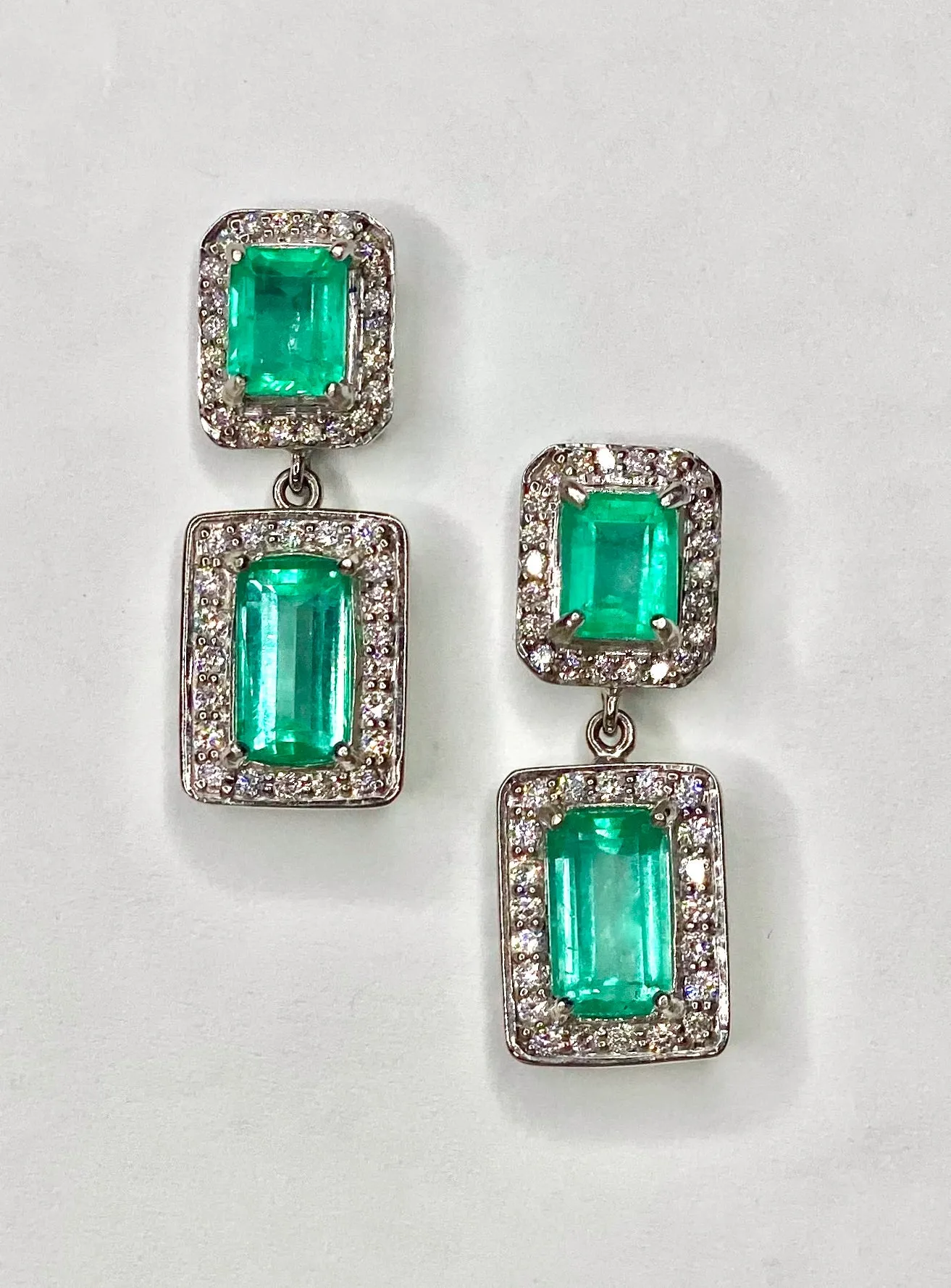Natural Colombian Emerald and Diamond Drop Earrings 18 Karat