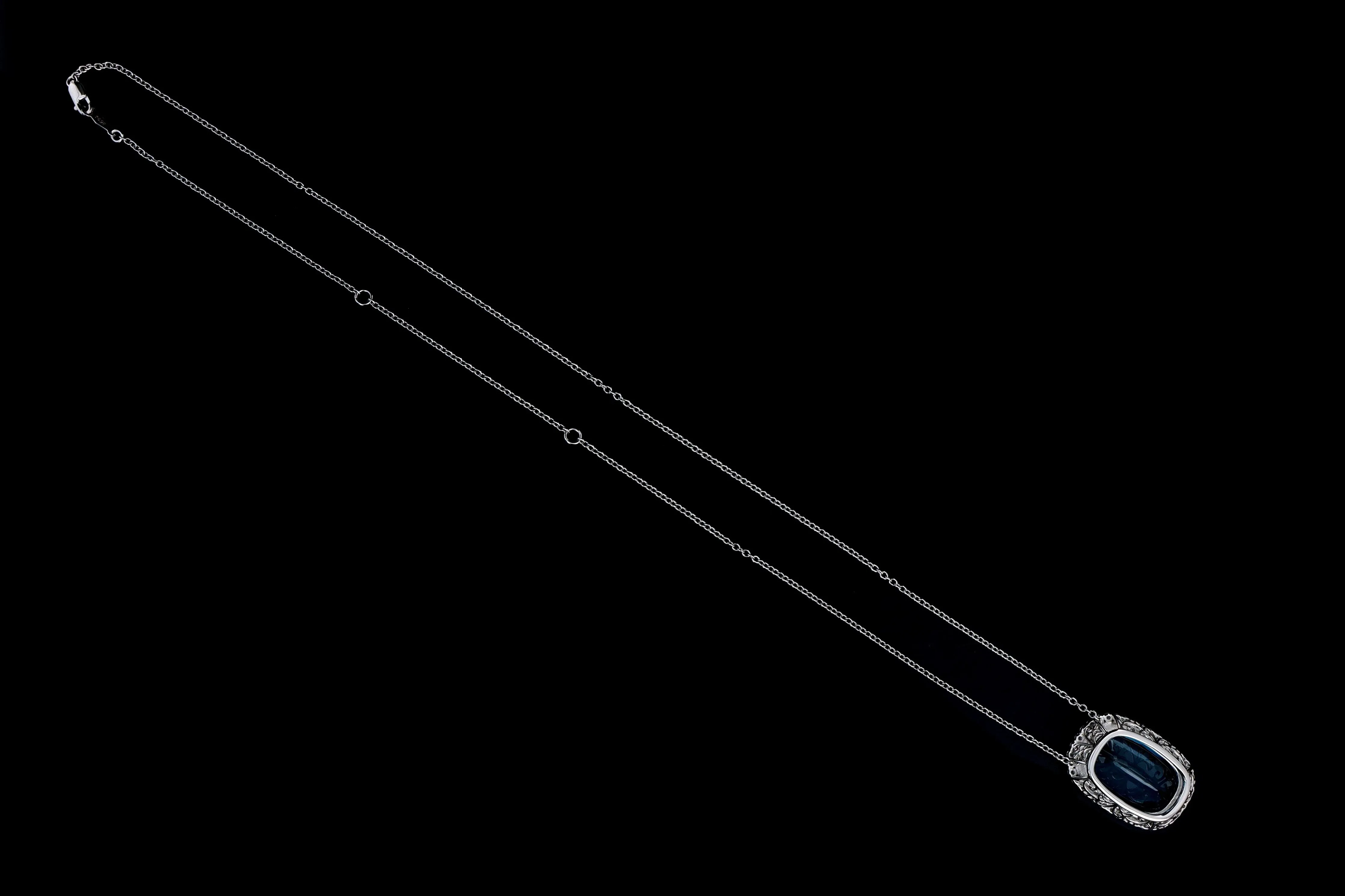 New Platinum 21 Carat Santa Maria Blue Aquamarine & Diamond Halo Pendant Necklace