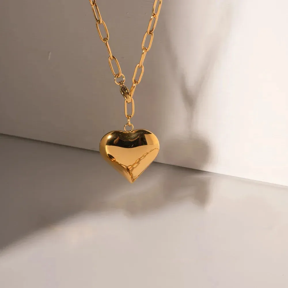 NOELLE NECKLACE
