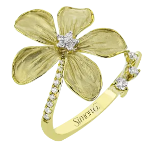 Right Hand Ring in 18k Gold with Diamonds