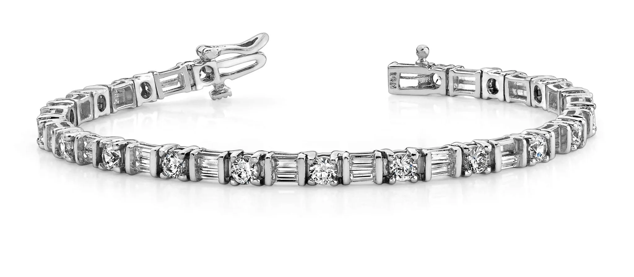 Round And Baguette Diamond Bracelet with 5.51 ct.(finished) 3.5x1.5mm, 3.5mm