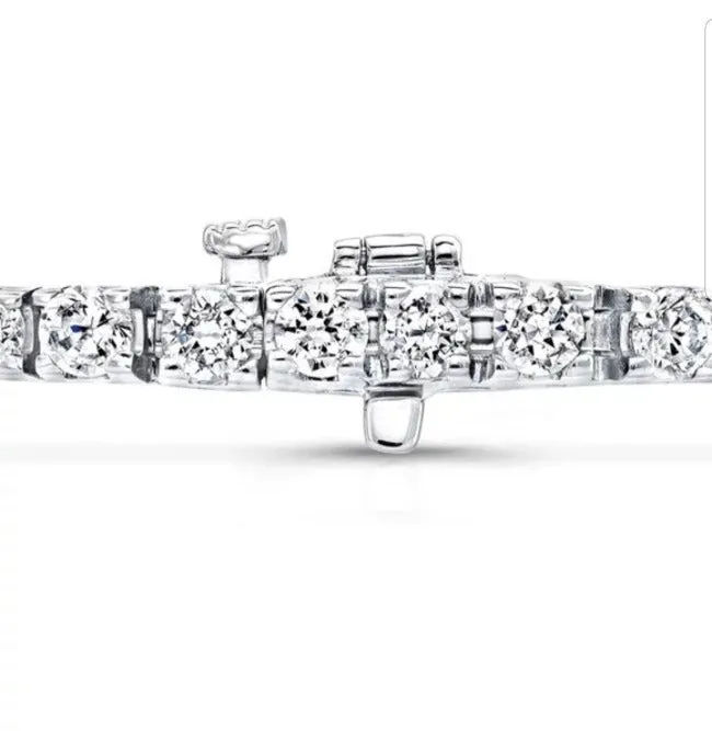 Round Diamond Veneer Cubic Zirconia Sterling Silver Tennis Bracelet. 635B1570