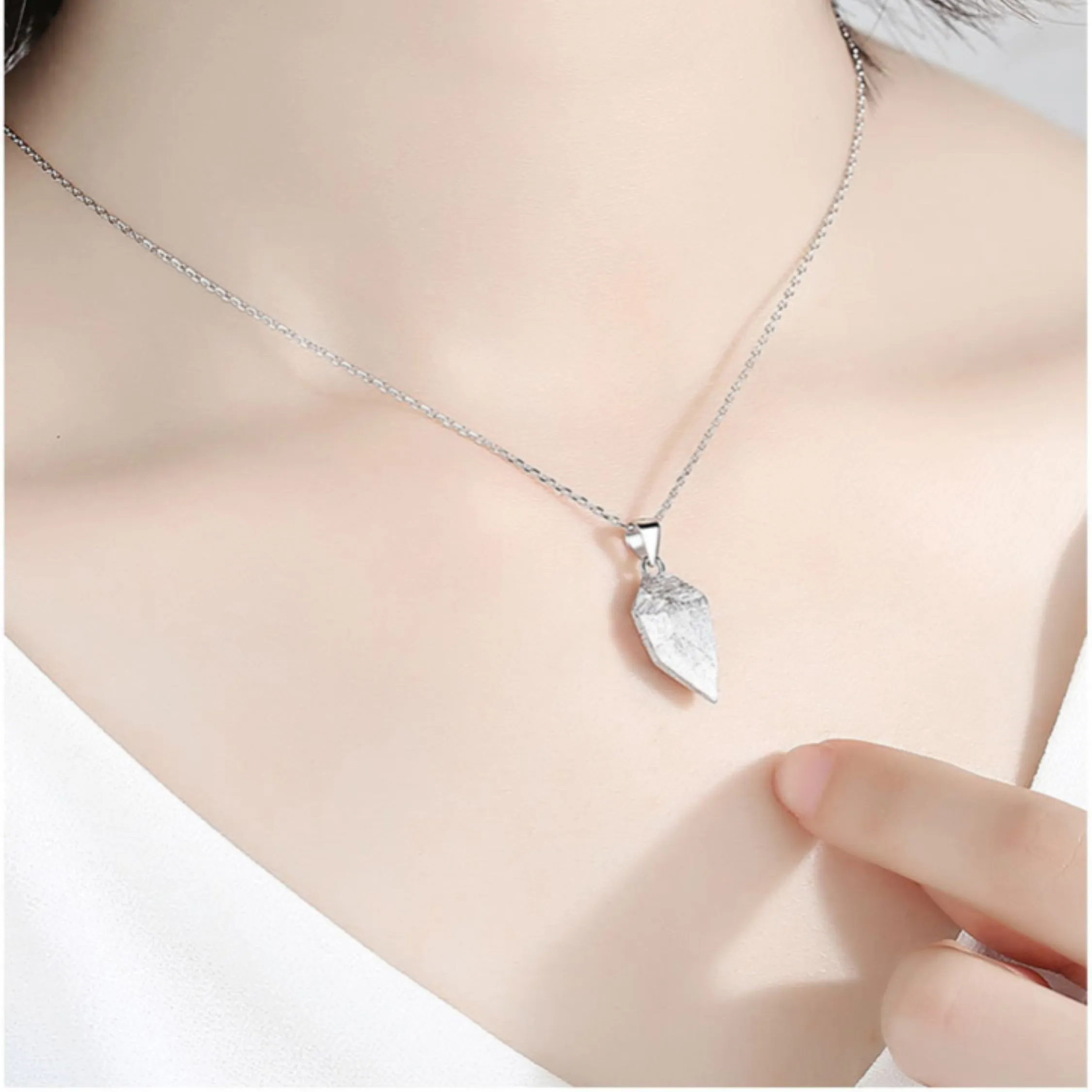 SET of 2 Geometric Heart Matching Necklaces | Magnetic