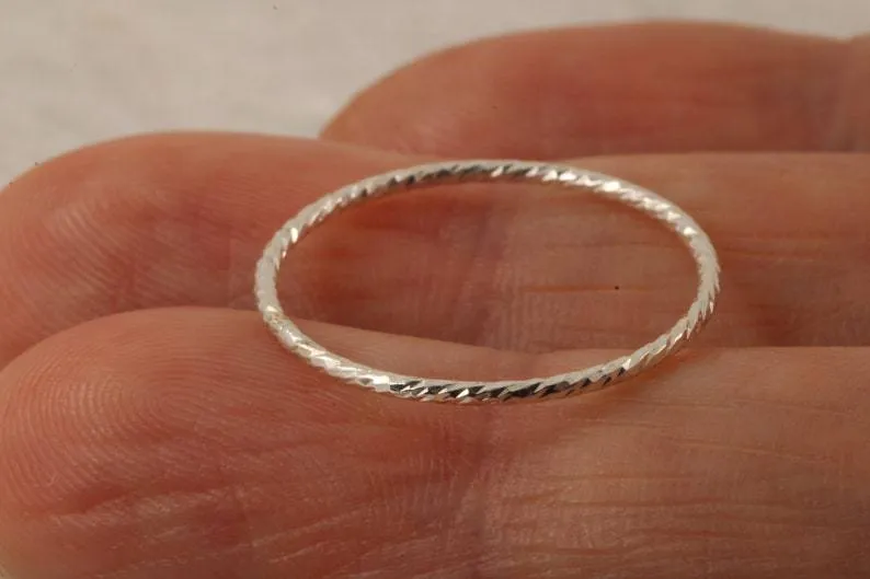 SPARKLE TWIST RING STERLING
