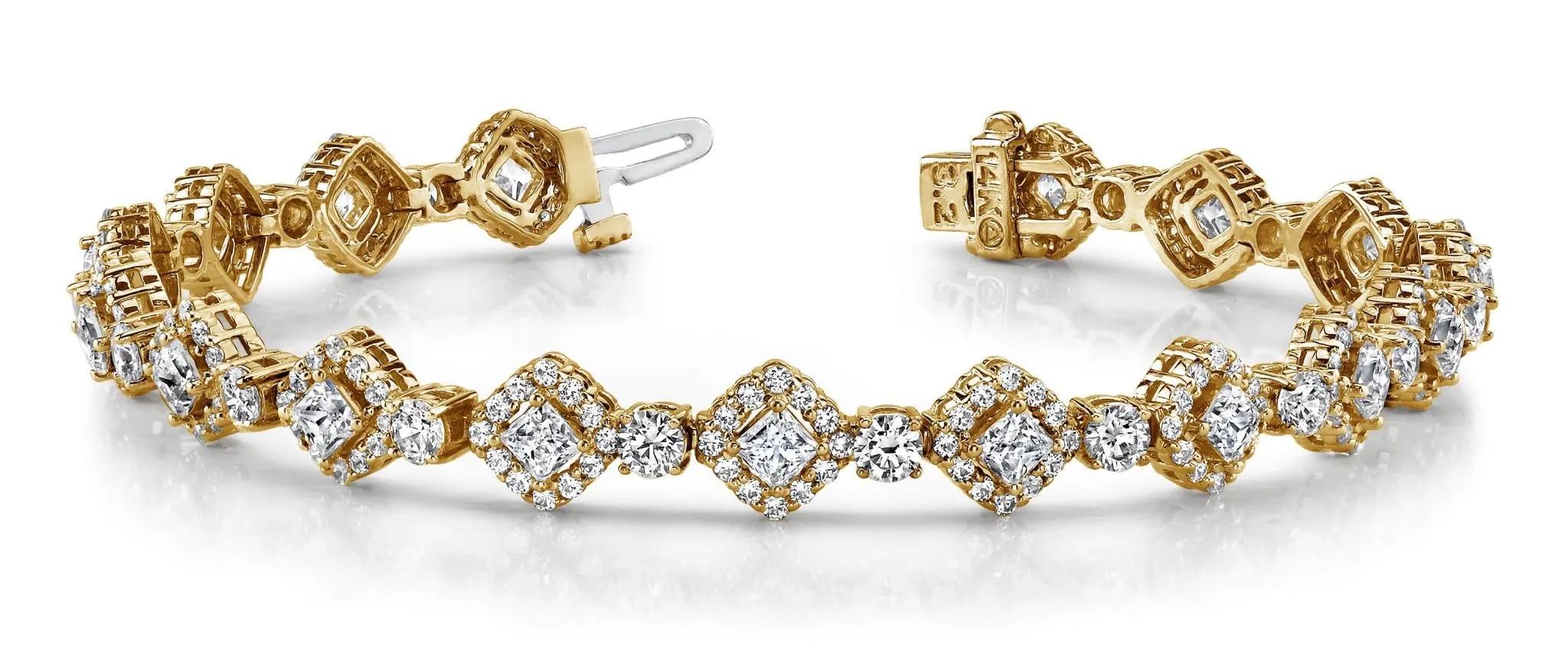 Spotlight Princess Cut Diamond Bracelet with 5.74 ct.(finished) 1.2mm, 2.5mm, 2.7mm