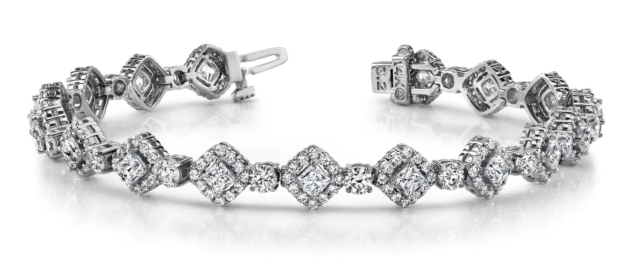 Spotlight Princess Cut Diamond Bracelet with 5.74 ct.(finished) 1.2mm, 2.5mm, 2.7mm