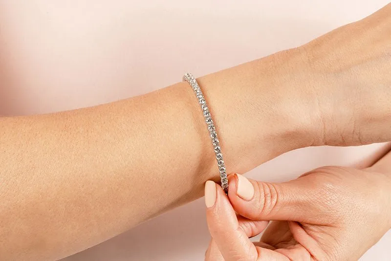 Stylish Sweetheart Bangle Lab-Grown Diamond Bracelet with 2.49 ct.(finished) 2.8mm