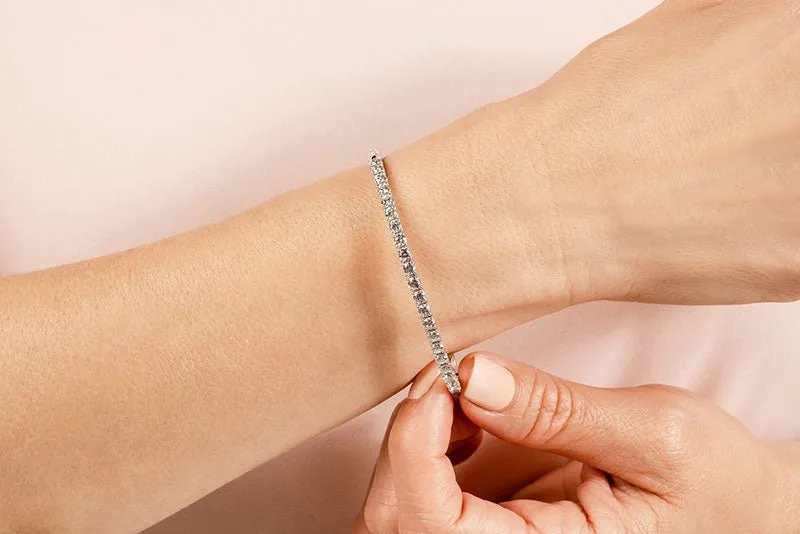 Stylish Sweetheart Bangle Lab-Grown Diamond Bracelet with 2.49 ct.(finished) 2.8mm