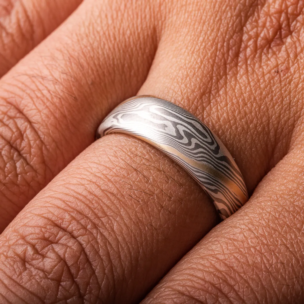 Tapered Twist Pattern Band in Ash Palette with Gold Stratum