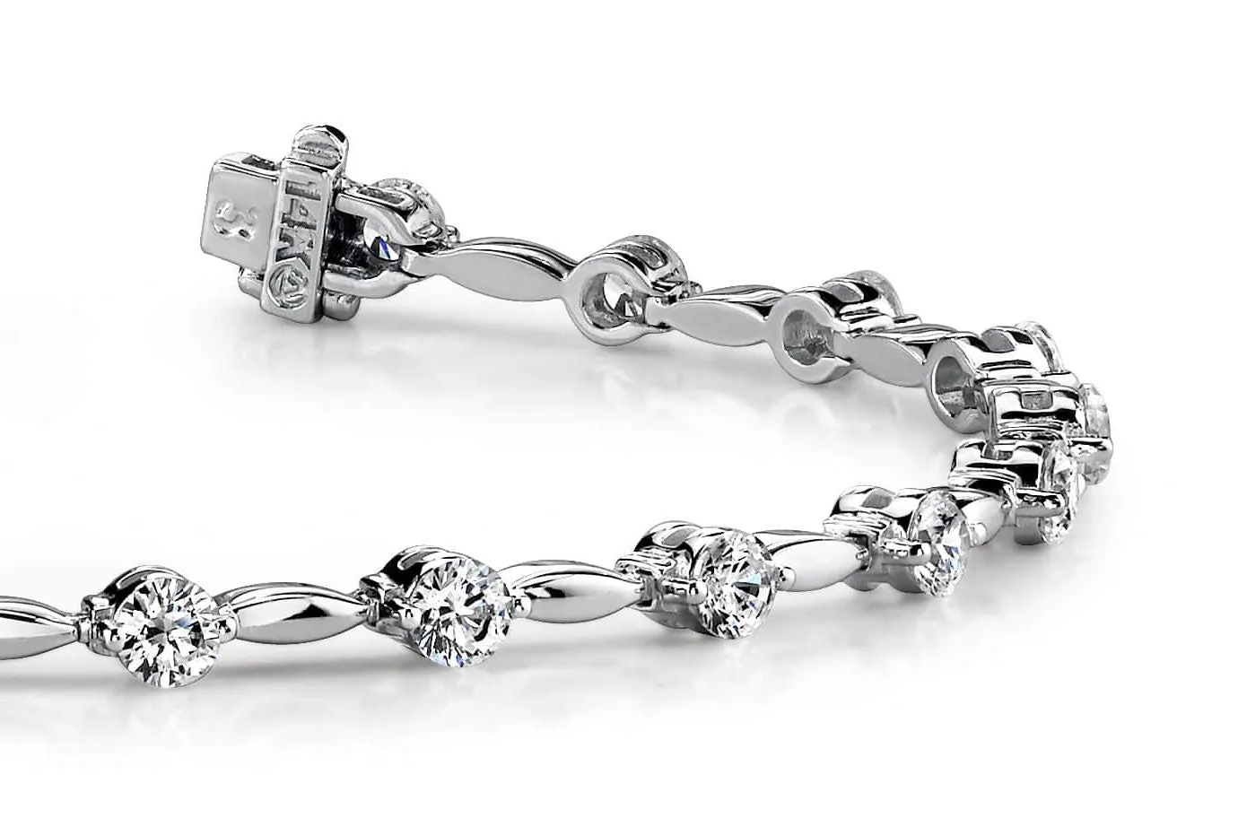Teardrop Link Lab-Grown Diamond Bracelet with 2.07 ct.(finished) 2.8mm