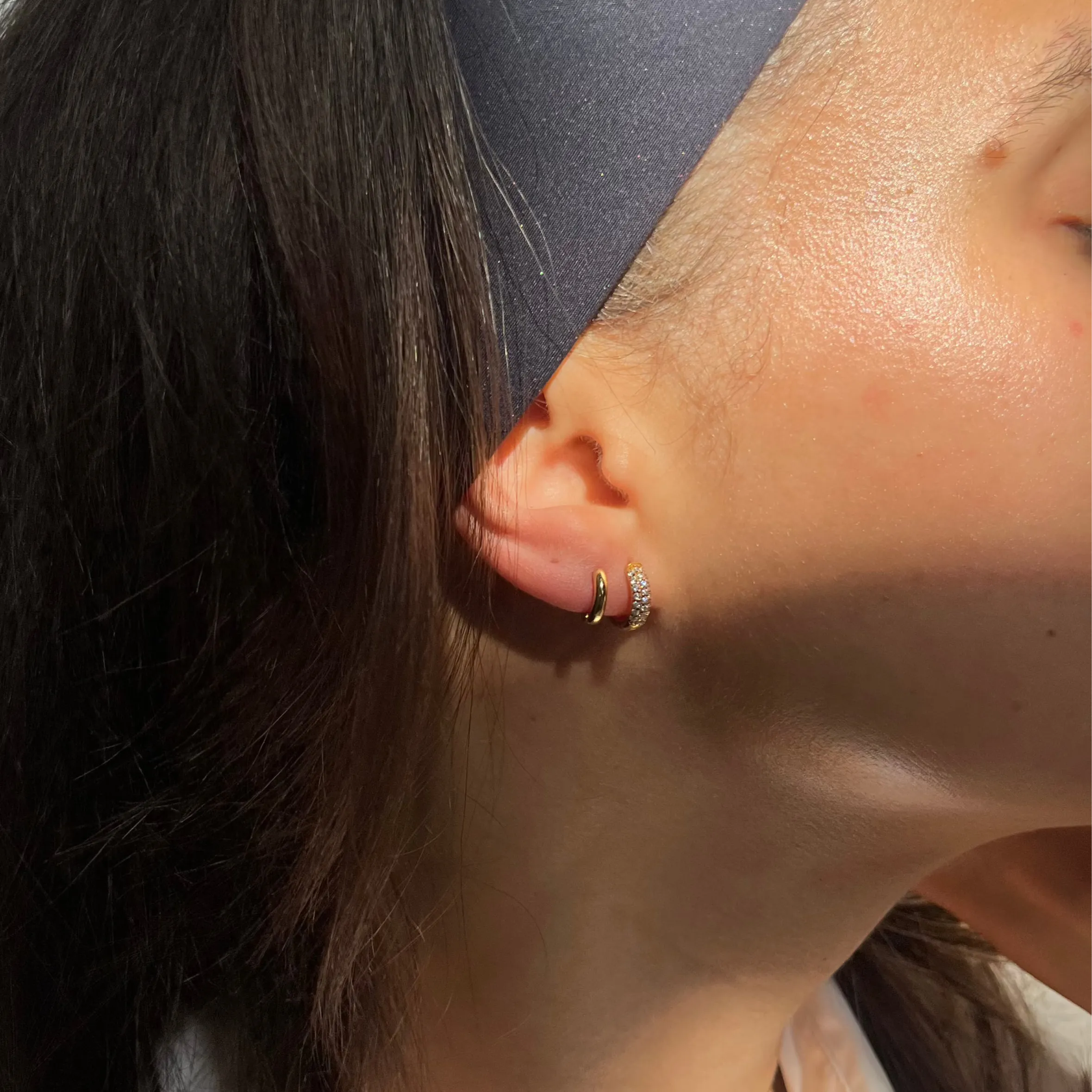 THE BASE HOOP SMALL - solid gold