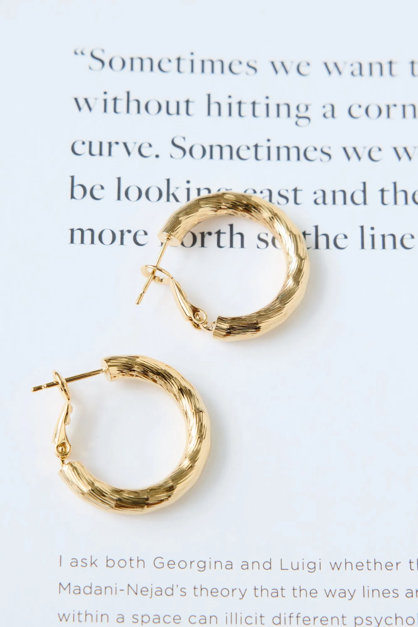 Through My Eyes Earrings Gold