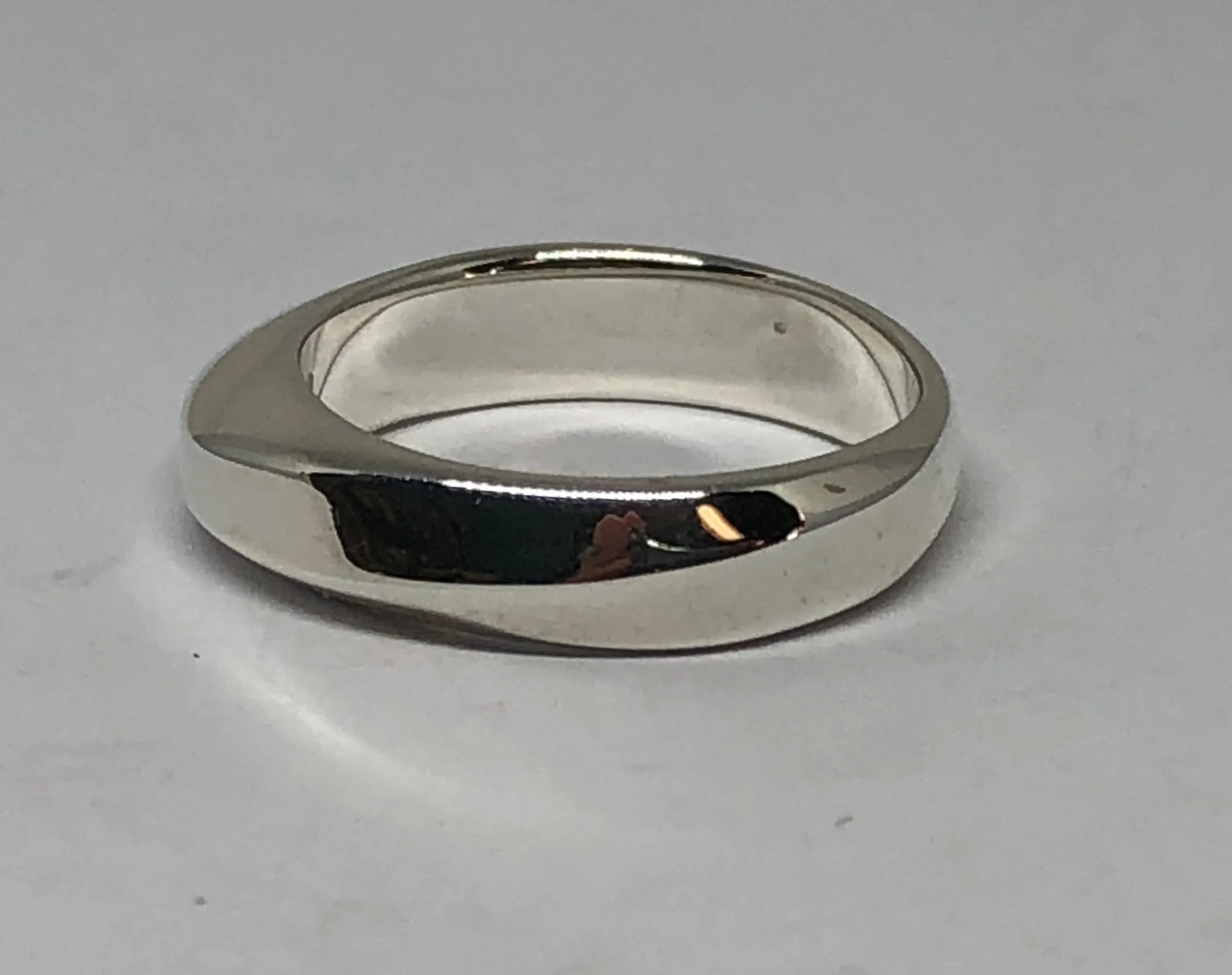 Tiffany & Co Sterling Silver 1999 Twist Dome Band Ring Size 8.25