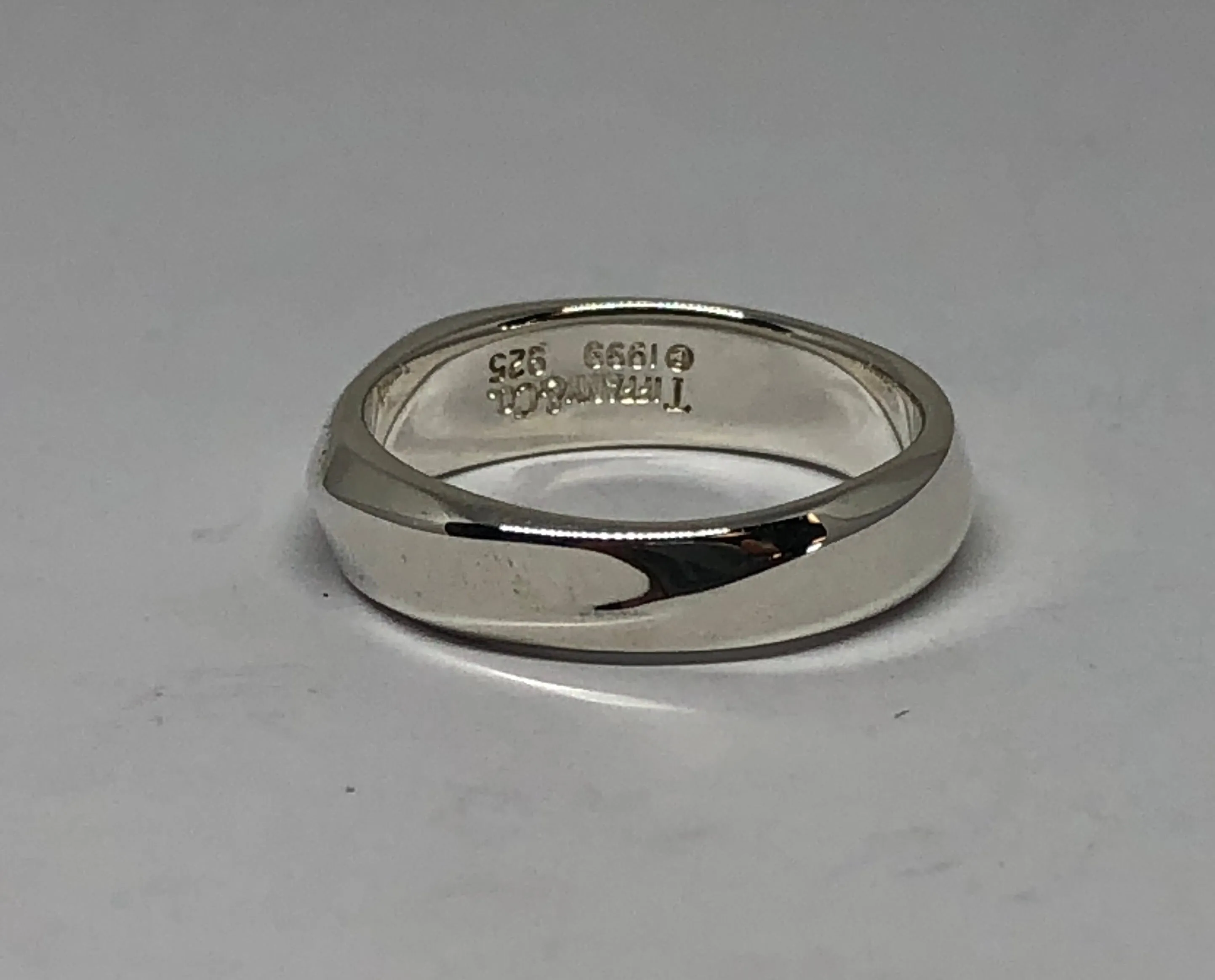 Tiffany & Co Sterling Silver 1999 Twist Dome Band Ring Size 8.25