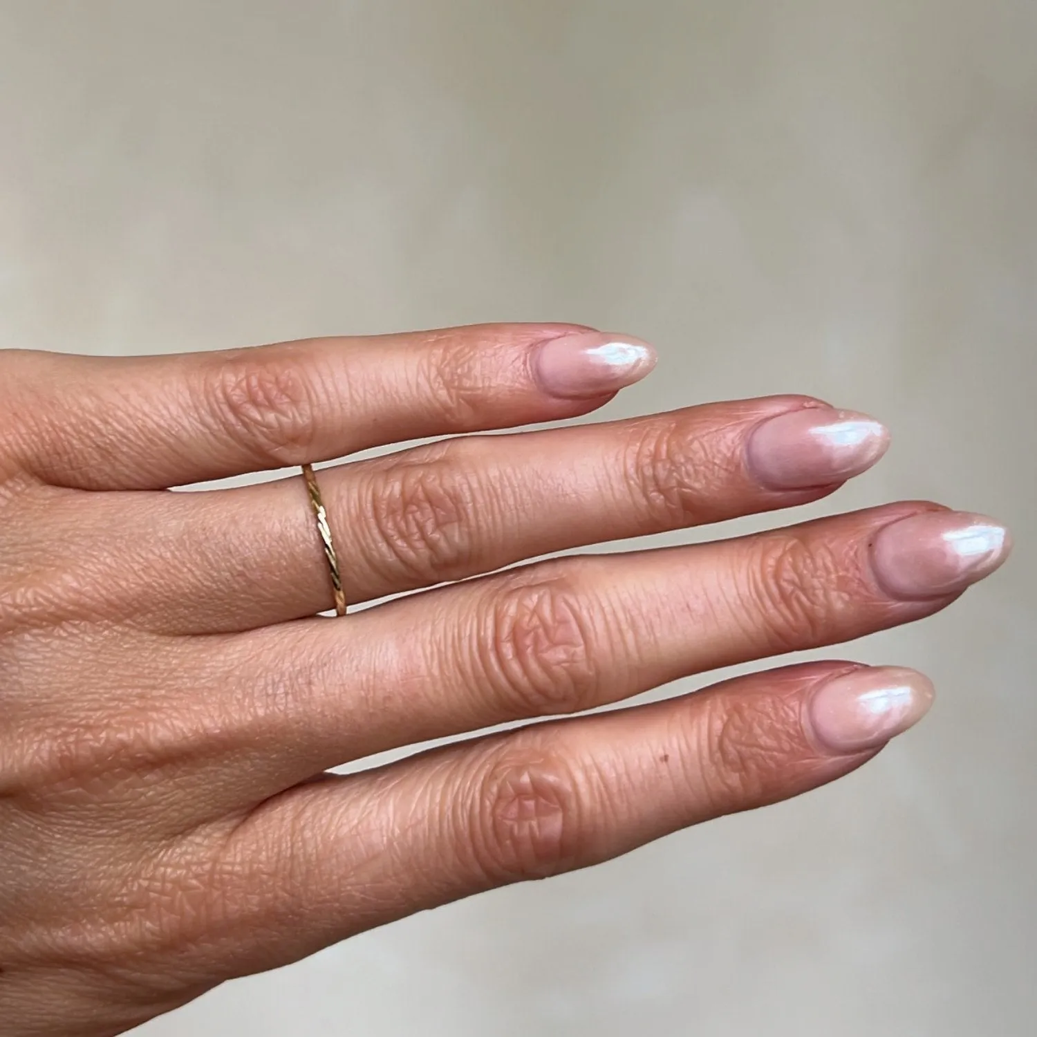 Tiny Twist Ring