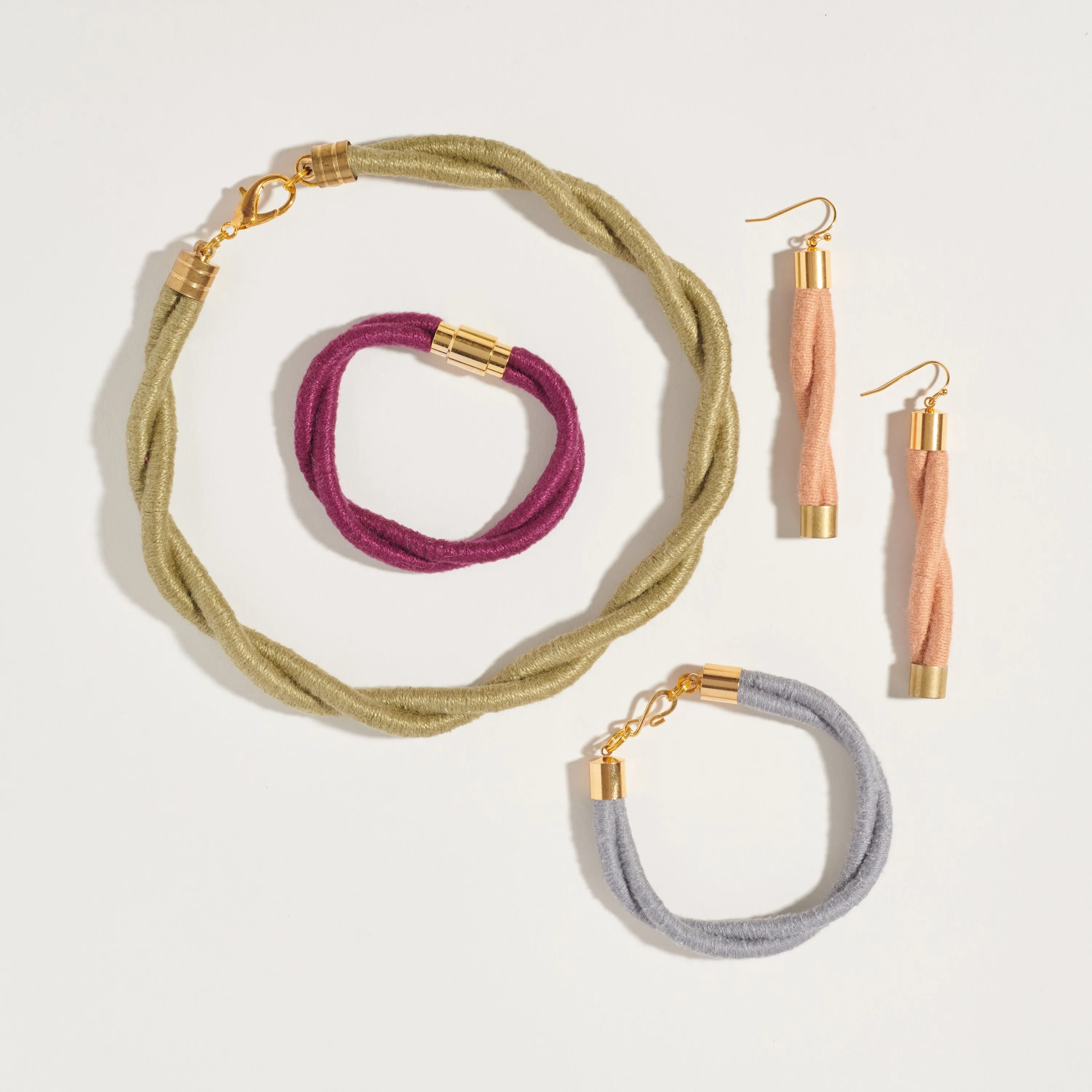 Twist Necklace