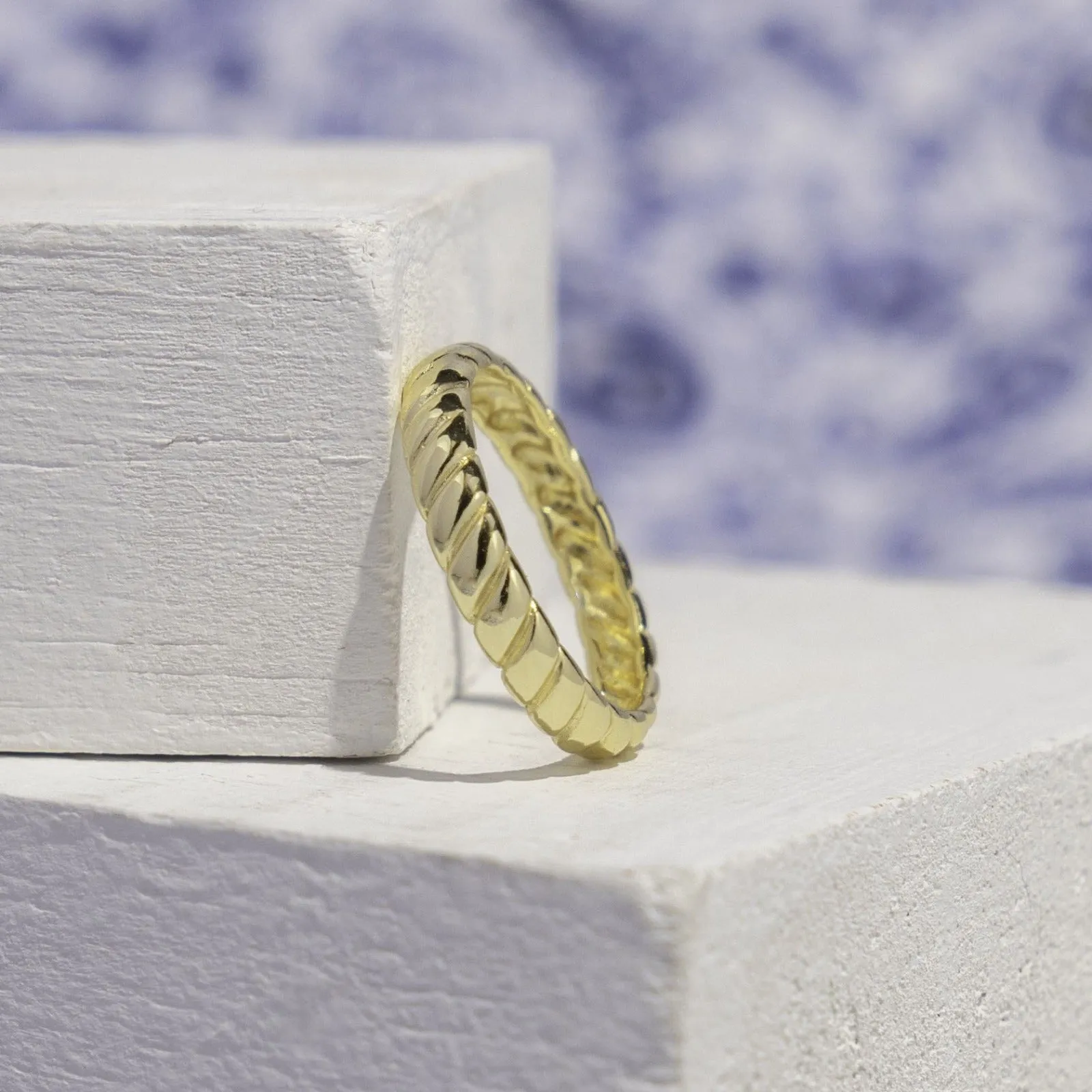 Twist Ring