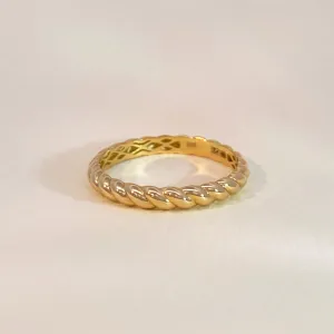 Twist Ring