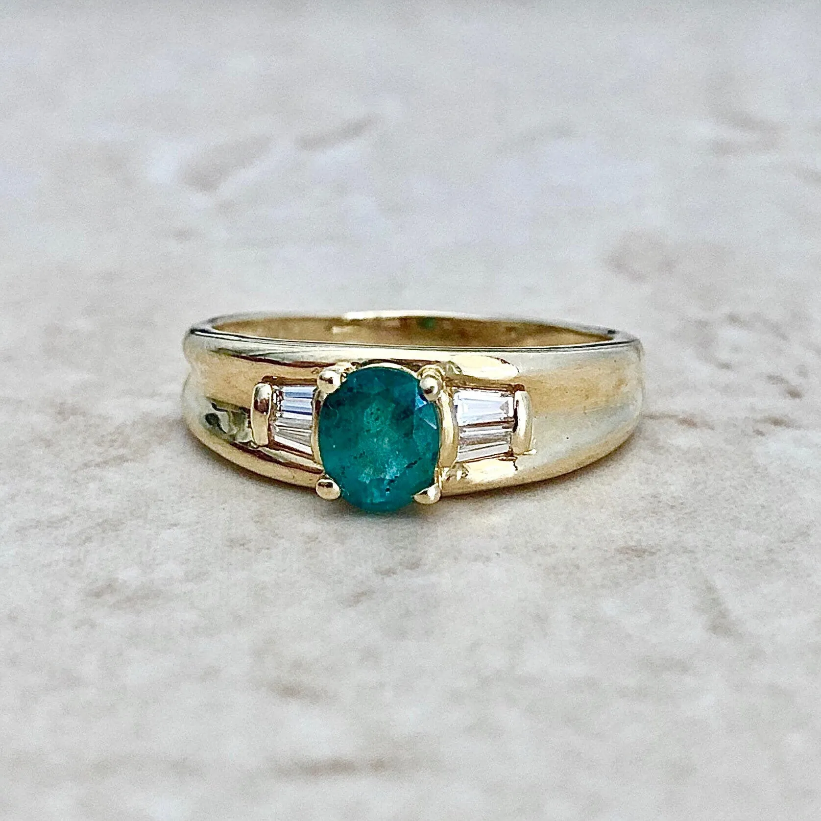 Vintage 18 Karat Yellow Gold Natural Emerald & Diamond Ring